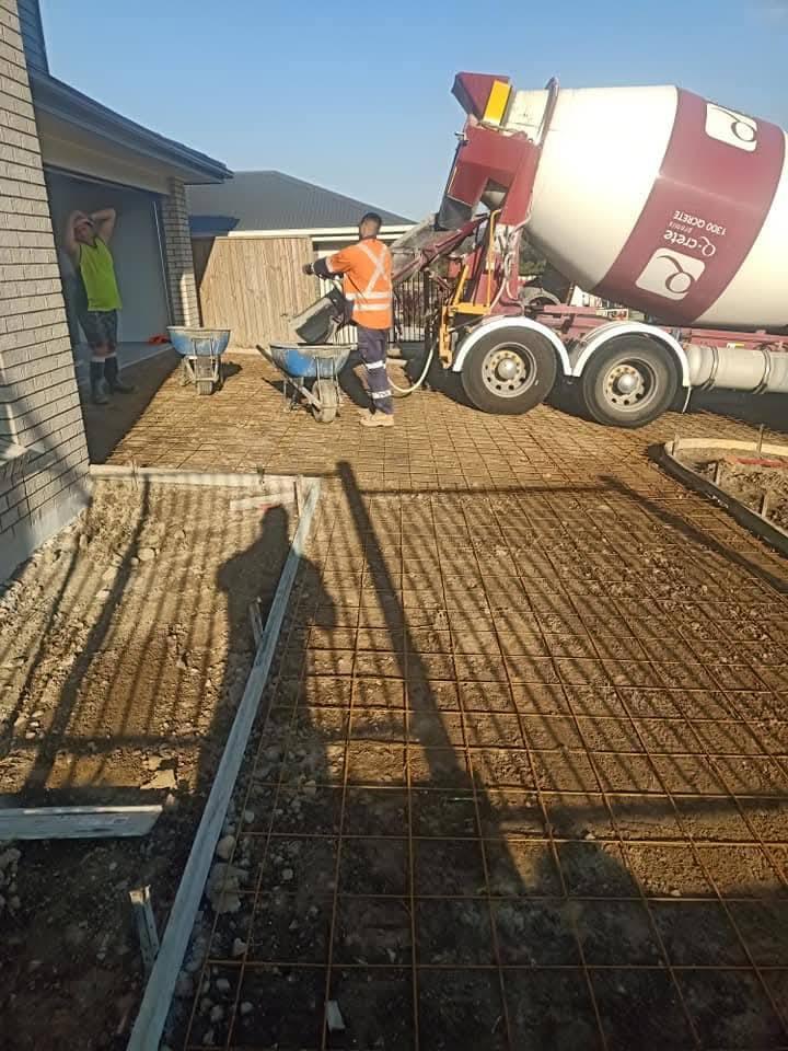 JRB crew pouring a slab from the concrete truck